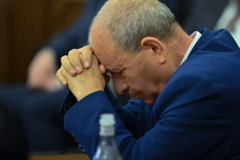 Ermənistanda daha bir deputat hakim partiyanın fraksiyasından qovulub