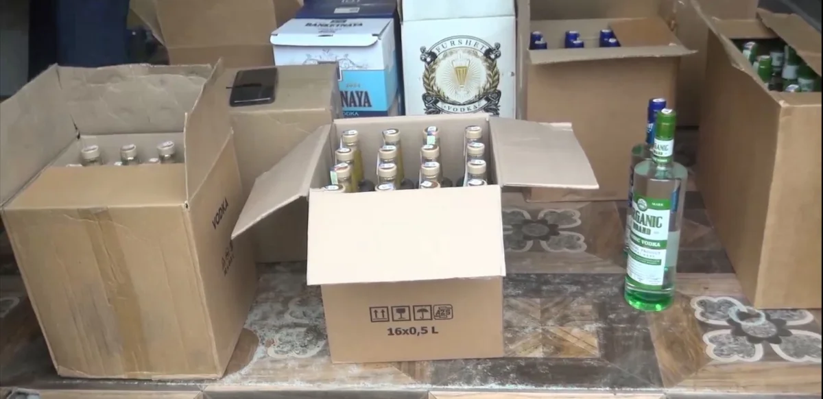 Biləsuvarda mağazadan 270 ədəd saxtalaşdırılmış alkoqollu içki aşkarlanıb