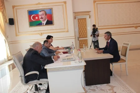 Vətəndaşlar Əbülfəs Qarayevdən kömək istəyiblər
