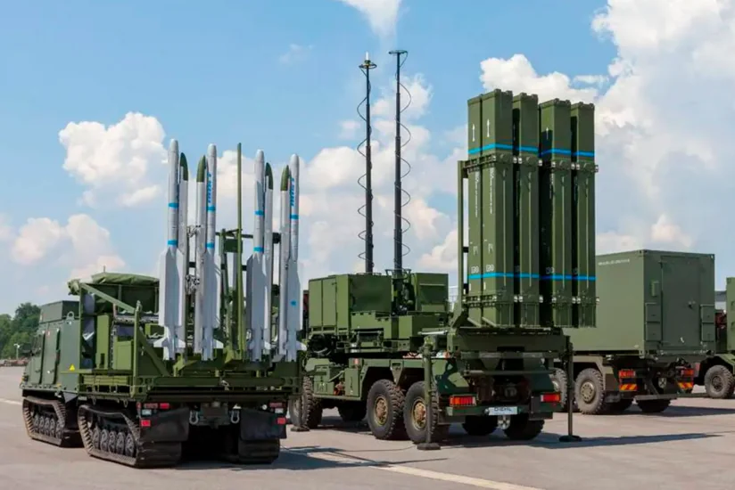 ФРГ поставит в Украину почти 50 управляемых ракет для систем ПВО IRIS-T