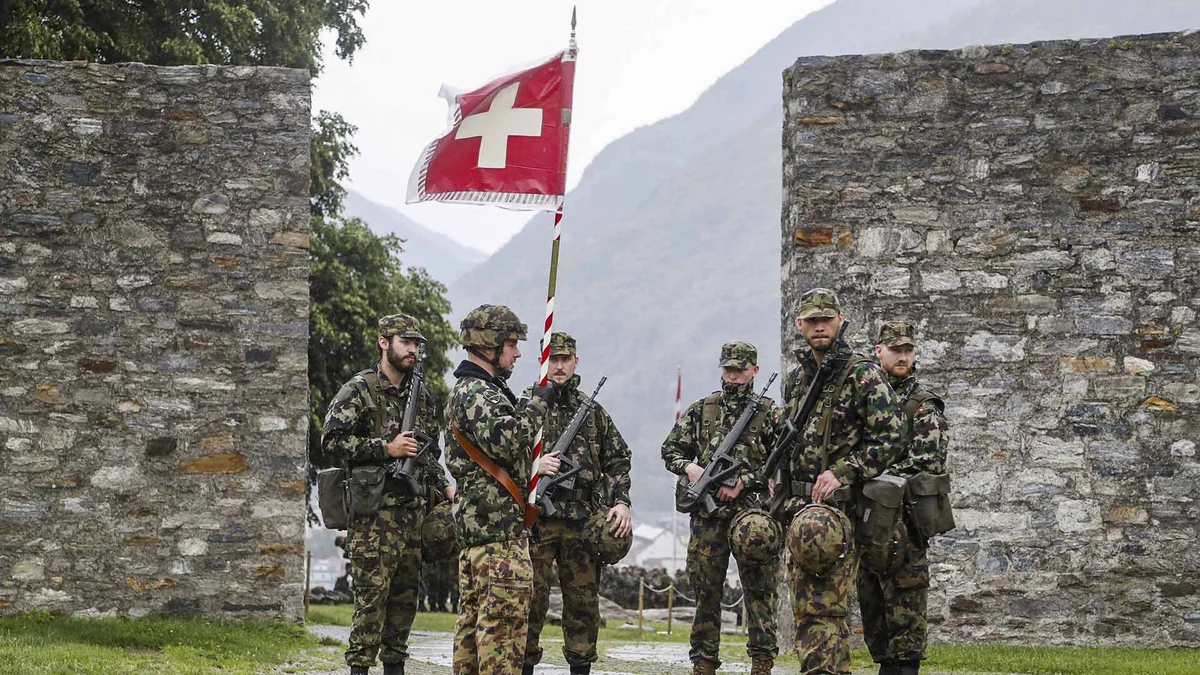 İsveçrə ordunun NATO təlimlərində iştirakına qadağa qoyulmasından imtina edib