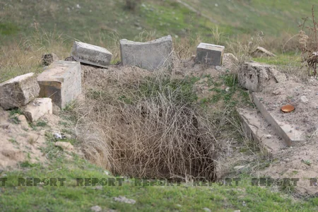 Qubadlıda erməni vandaliziminə məruz qalan qəbiristanlıq - FOTOREPORTAJ