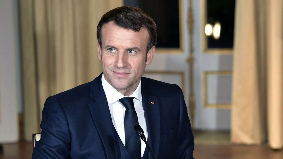 Macron congratulates Azerbaijani President on anniversary of diplomatic relations
