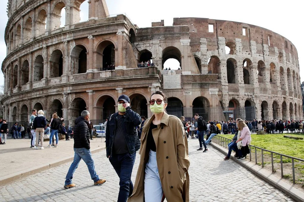 Italy lifts outdoor mask-wearing restrictions