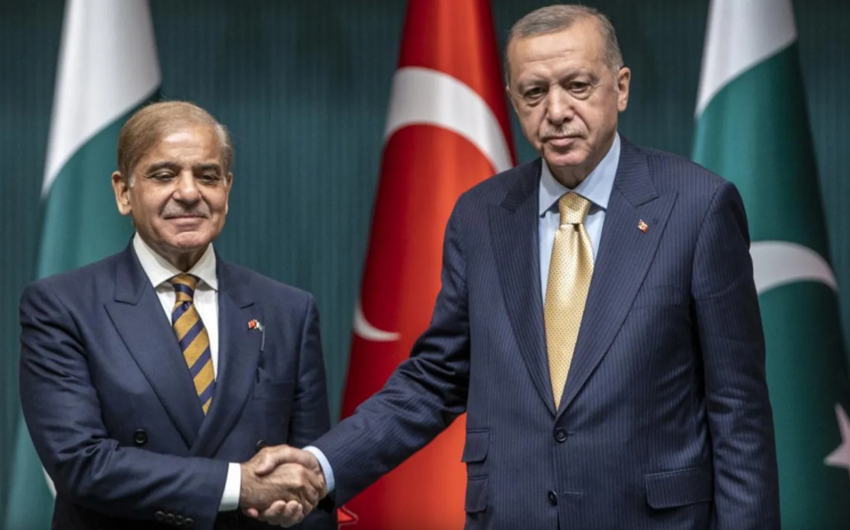 Ərdoğan Türkiyənin Pakistana yardım üçün səfərbər olduğunu bildirib