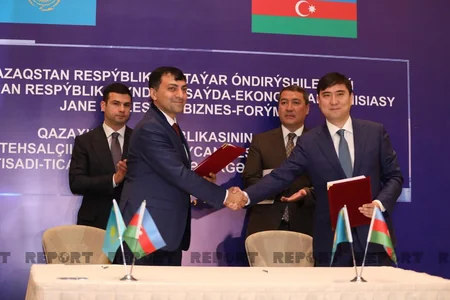 В рамках азербайджано-казахстанского бизнес-форума подписан ряд документов