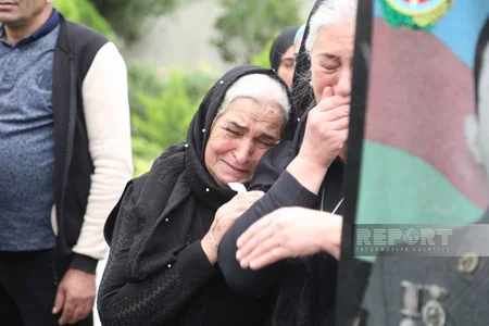 Avtoqəzada həlak olan hərbçi Binə Şəhidlər Xiyabanında torpağa tapşırılıb