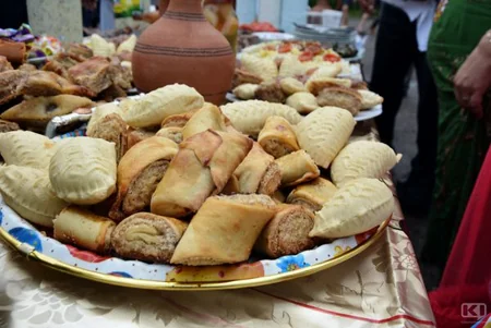 ​Азербайджанцы Коми угостили местных жителей блюдами национальной кухни