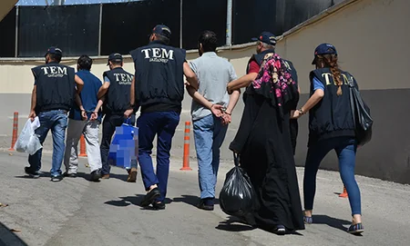Türkiyədə İŞİD-in kimyagəri və bomba hazırlayanları tutulub
