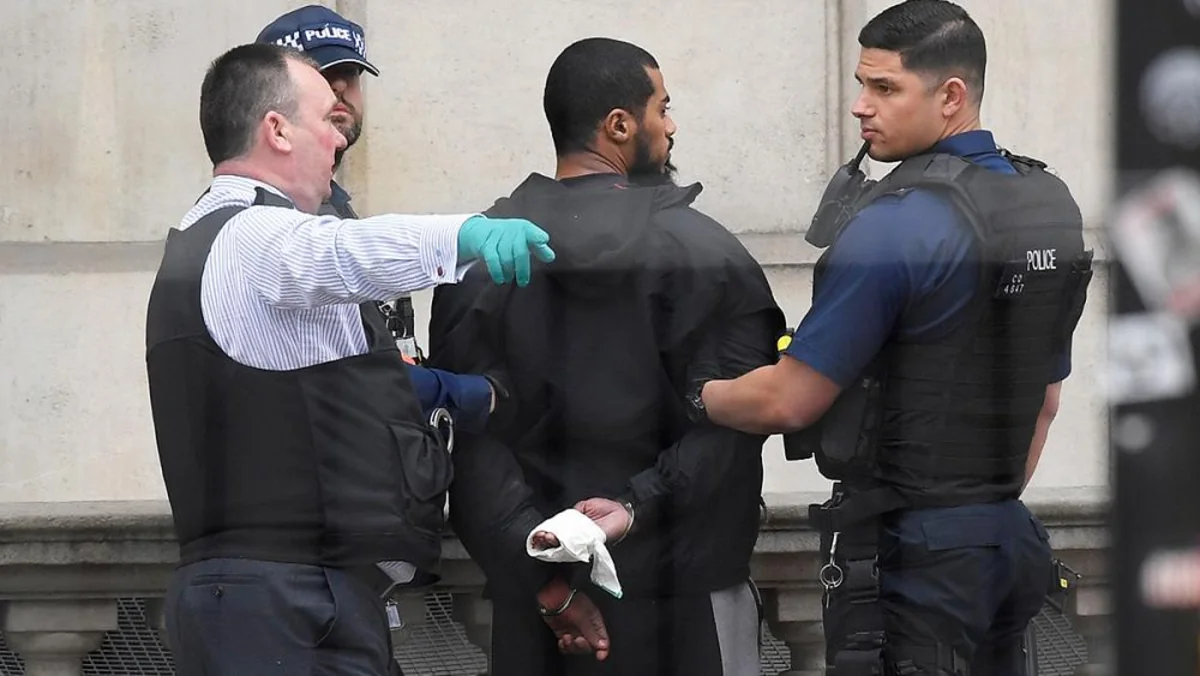 Londonda antiterror əməliyyatı nəticəsində 5 nəfər həbs edilib