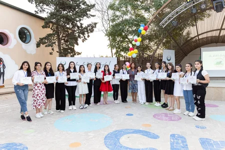 Dövlət Komitəsinin təşkilatçılığı ilə keçirilən yay düşərgəsi başa çatıb