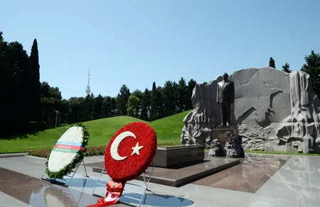 Turkish President Recep Tayyip Erdogan visits tomb of Great Leader Heydar Aliyev