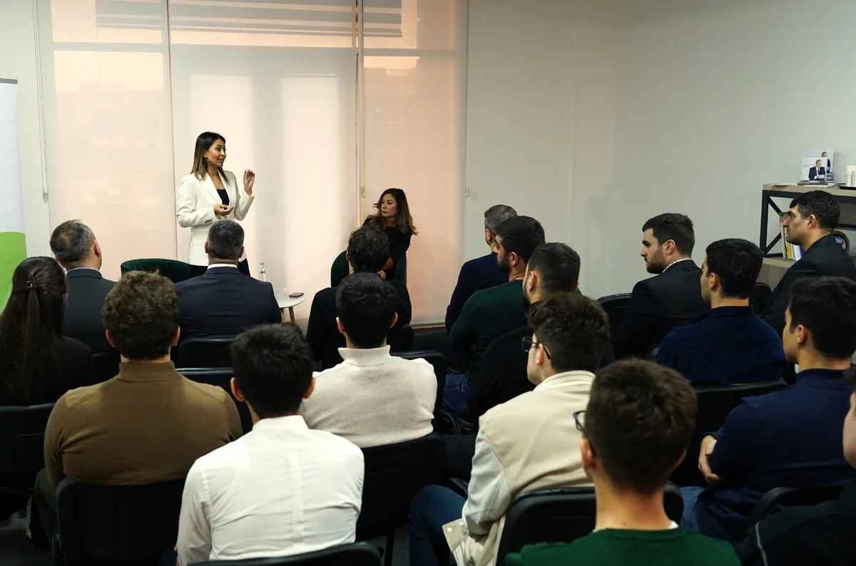 Azərbaycan Üzgüçülük Federasiyası idmançılar üçün seminar keçirib