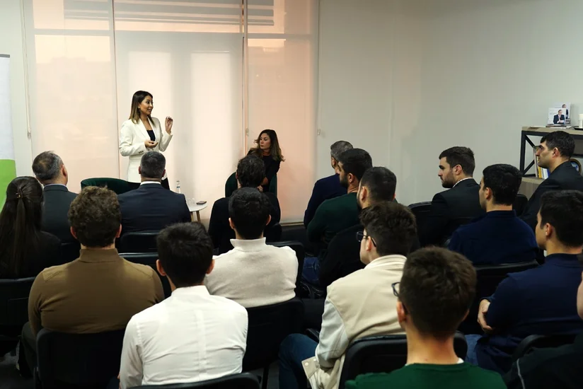 Azərbaycan Üzgüçülük Federasiyası idmançılar üçün seminar keçirib