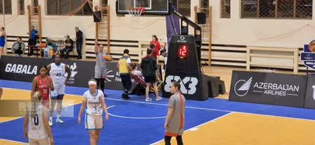 Azərbaycanın qadın basketbolçusu oyunda ciddi zədə alıb
