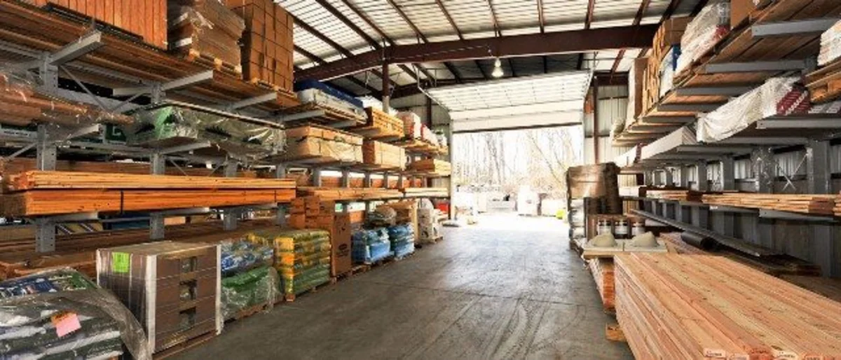 Bakıda tikinti materialları mağazasından 200 min manatlıq oğurluq olub