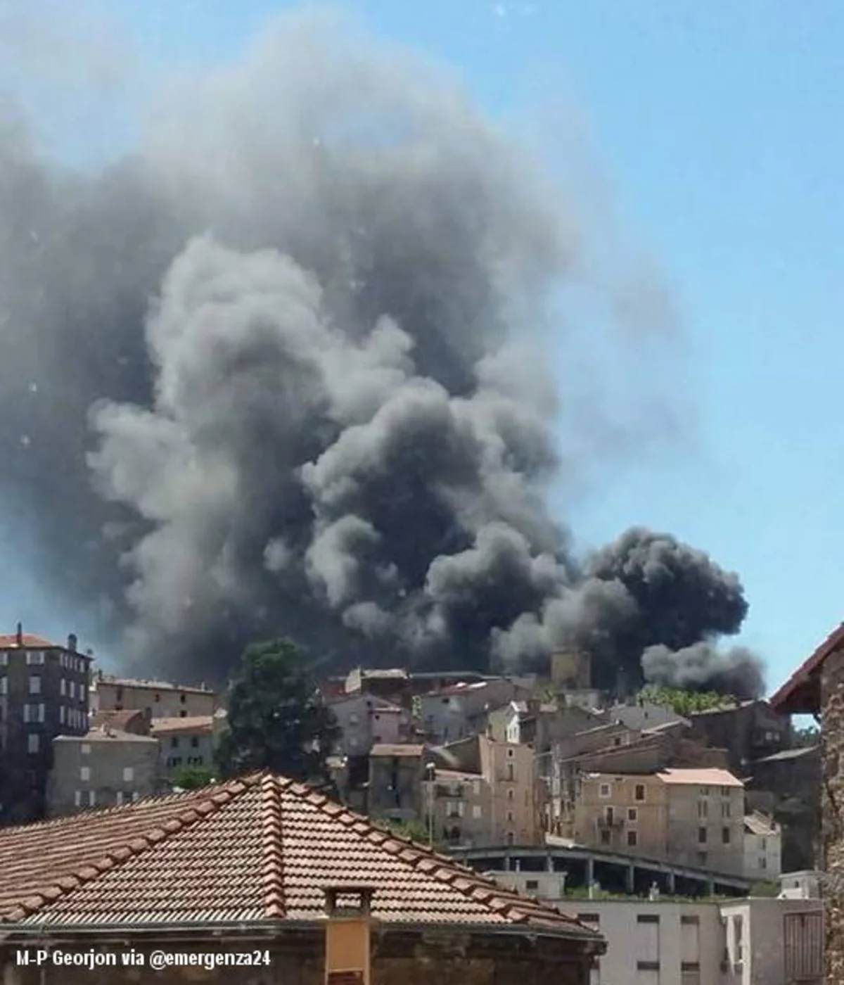 Fransanın cənubunda tibb kompleksində 2 partlayış baş verib