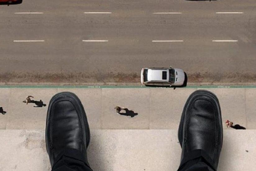 Sumqayıtda 56 yaşlı kişi özünü 14-cü mərtəbədən atıb - YENİLƏNİB