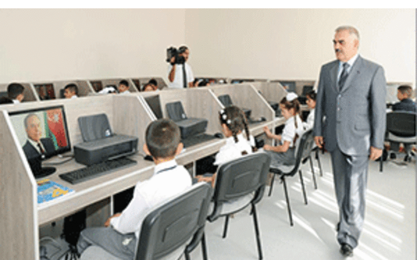 ​Naxçıvandakı orta məktəblərdə kompüterlərin 85,6 faizi internetə qoşulub