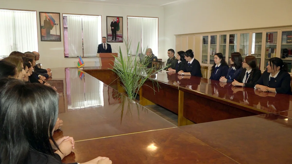 Naxçıvan Qarnizonu tam orta məktəbinin şagirdləri və onların müəllimlərinin mükafatlandırılması mərasimi keçirilib