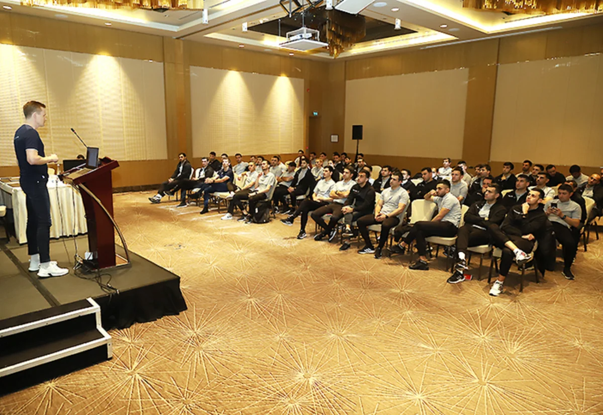 Bakıda futbol hakimləri üçün seminar keçirilib