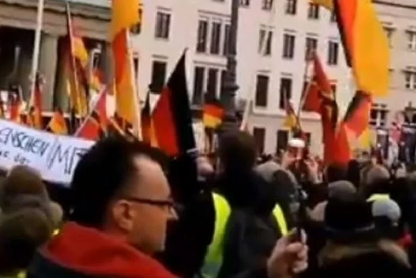 Almaniyada Fransadakı “sarı jiletlilərə” dəstək aksiyası keçirilib