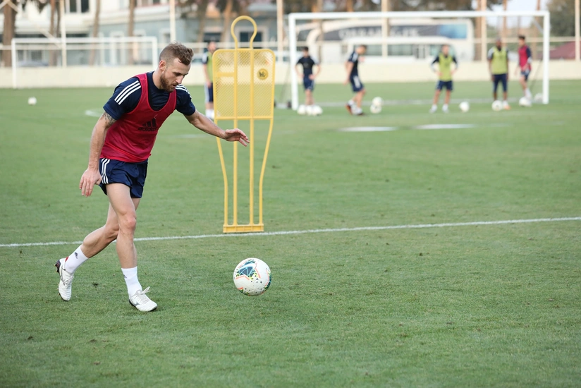Qarabağın rekordçusu 450-ci oyununu keçirdi