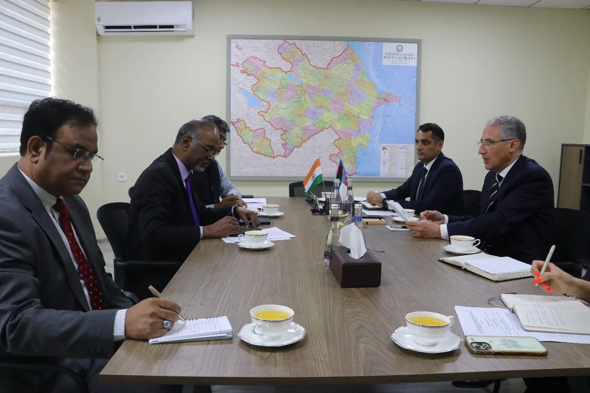 Mukhtar Babayev meets Indian envoy to Azerbaijan
