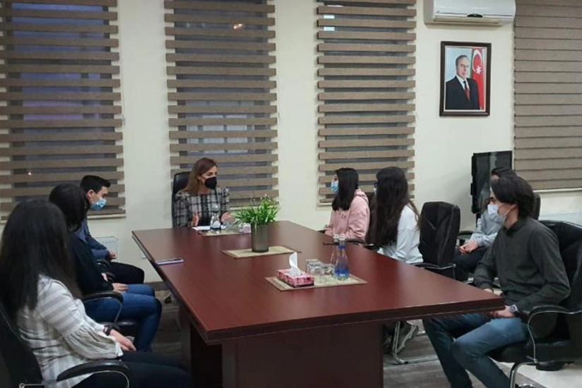 Könül Nurullayeva Nizami rayonunda Prezident təqaüdçüsü olan gənclərlə görüşüb