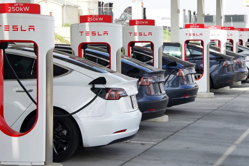 Американский регулятор расследует декабрьский отзыв 2 млн машин Tesla