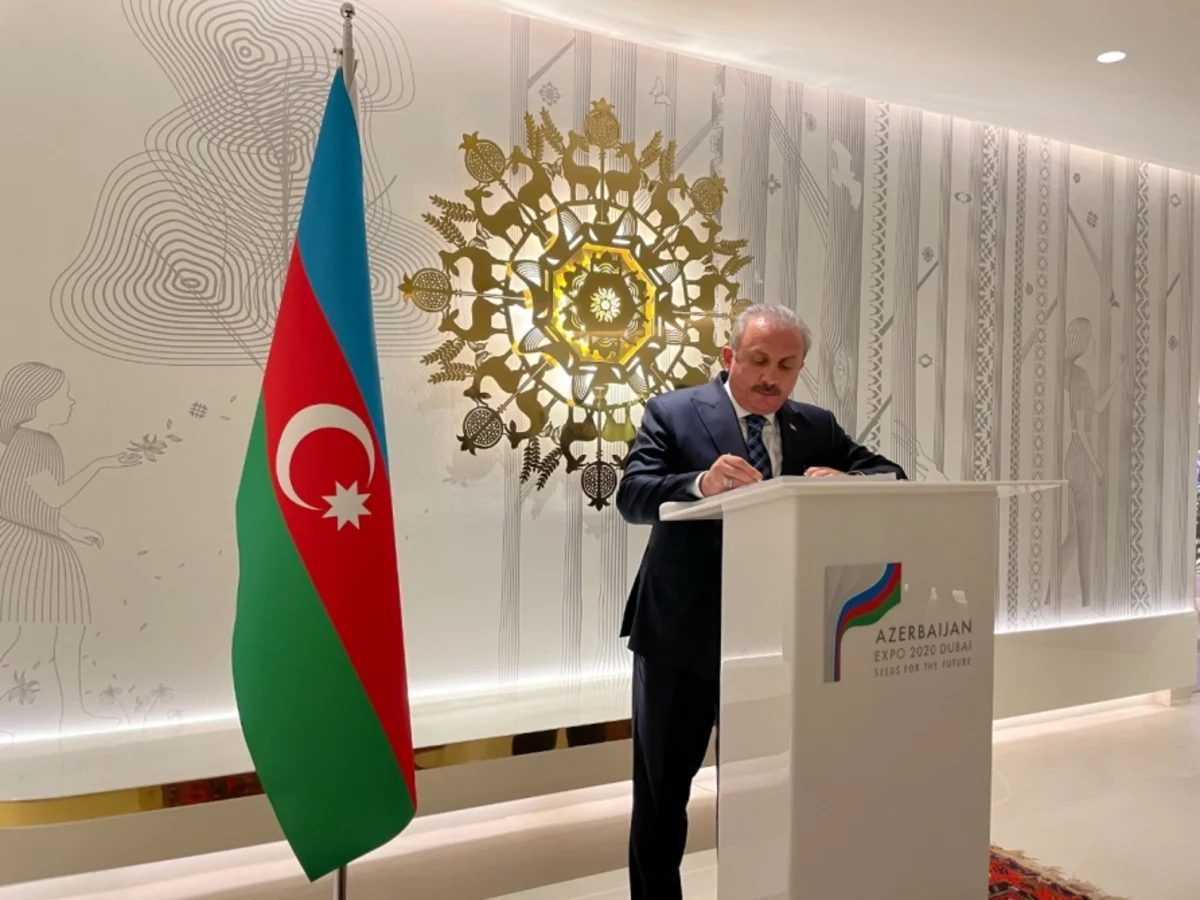 Mustafa Şentop “Dubay Ekspo 2020” sərgisində Azərbaycan pavilyonunu ziyarət edib