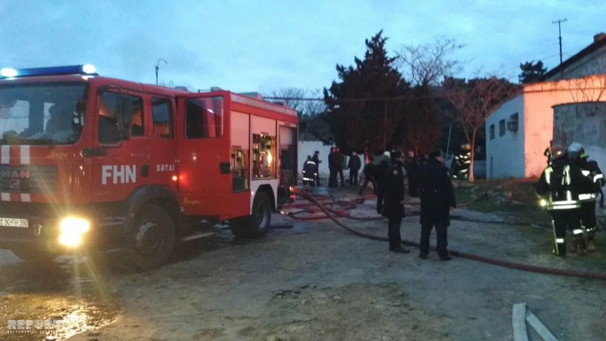 Отравившиеся во время пожара в наркологическом центре 3 человека доставлены в Клинический медицинский центр