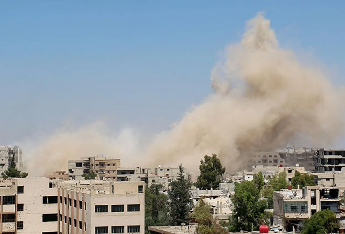 Bəşər Əsəd qüvvələrinin bombardmanı nəticəsində 14 dinc sakin ölüb