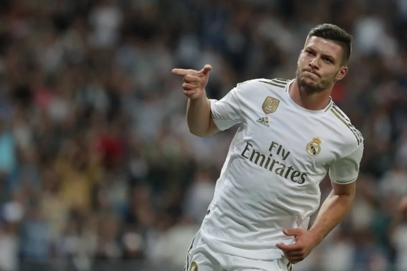 Президент Сербии пригрозил арестом футболисту Реала