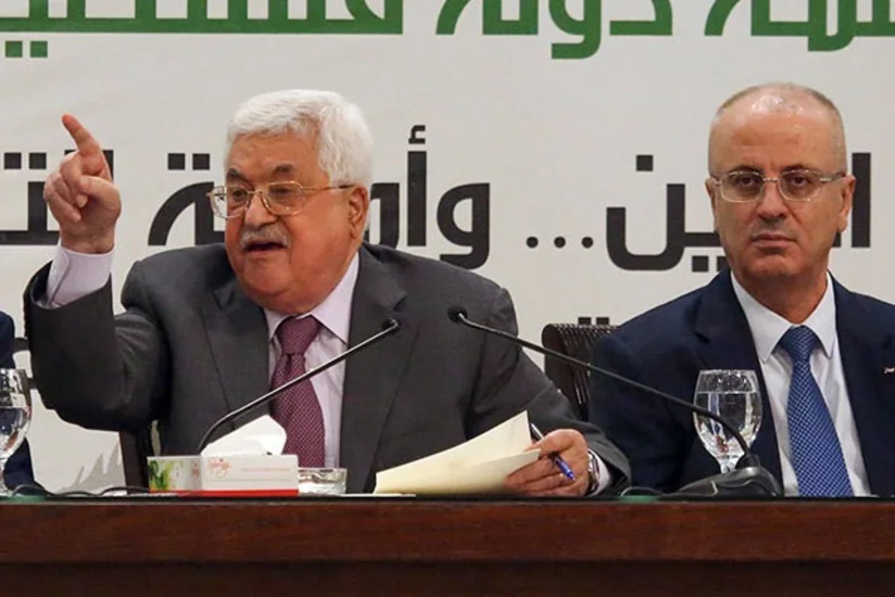 Махмуд Аббас принял решение отправить в отставку правительство Хамдаллы