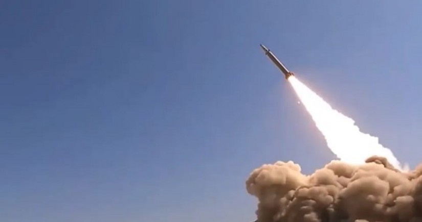 Iran says tests new 1,200 km missile successfully 