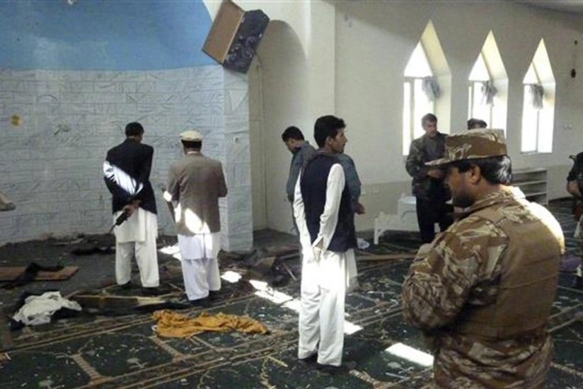 Kabulda məsciddə partlayışda ölənlər və yaralananlar var