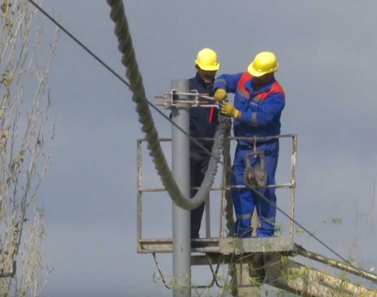 Азеришыг проводит реконструкцию электросети в городе Ширван