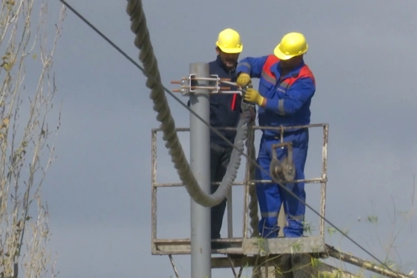 Азеришыг проводит реконструкцию электросети в городе Ширван