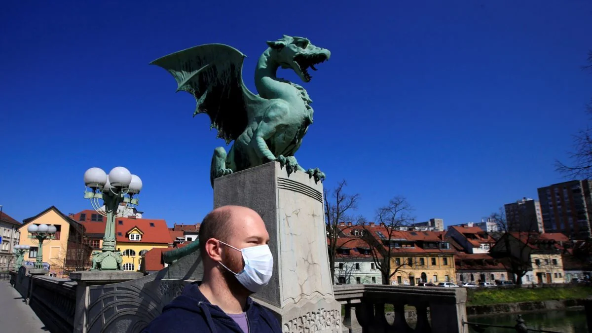 Slovenia imposes quarantine for those traveling from some countries