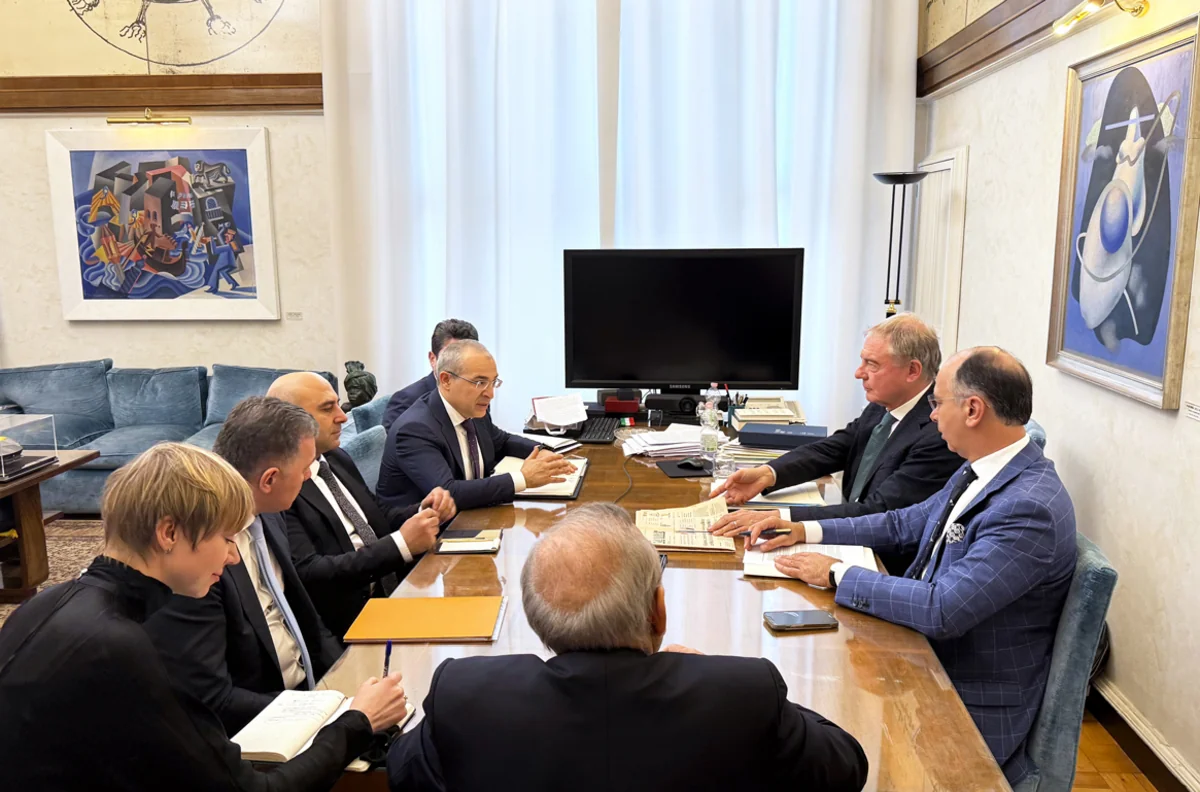 Azerbaijan and Italy discuss development of partnership