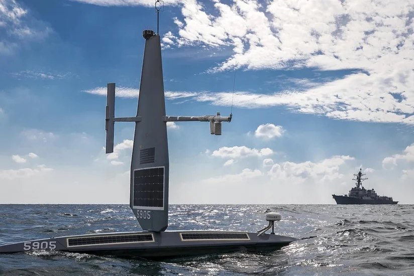 США испытали морской дрон на солнечных батареях для разведки в Персидском заливе