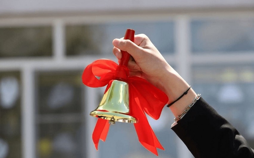 Sabah Azərbaycanda 102 120 məzun üçün Son zəng çalınacaq