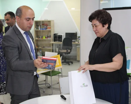 Azərbaycanın təhsil naziri Qazaxıstana gedib