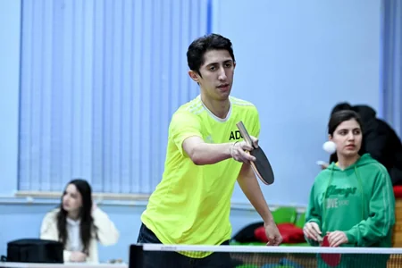Bakıda tələbələr arasında keçirilən stolüstü tennis yarışına yekun vurulub