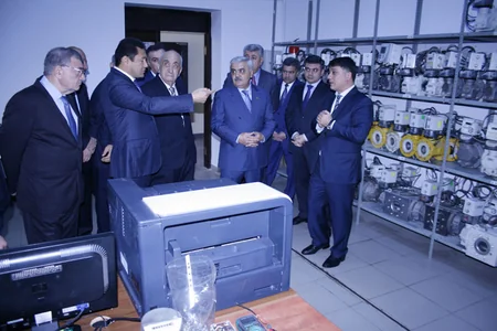 SOCAR prezidenti ''Qazservisinformatika'' Departamenti üçün yeni alınmış qurğulara baxış keçirib