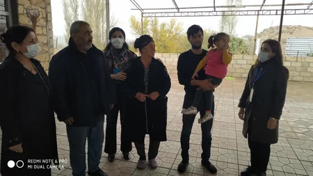 Dövlət Komitəsinin əməkdaşları azyaşlı Xədicəni ziyarət ediblər