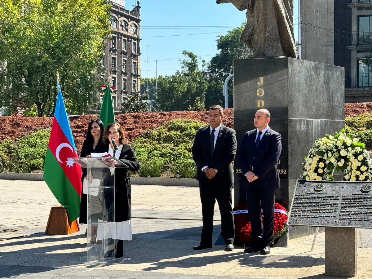 Meksikada Xocalı soyqırımı abidəsinin önündə anım tədbiri keçirilib
