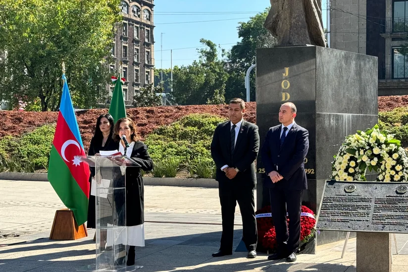 Meksikada Xocalı soyqırımı abidəsinin önündə anım tədbiri keçirilib
