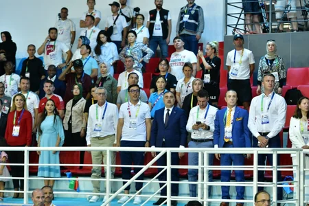 Leyla Əliyeva güləşçilərimizin V İslam Həmrəyliyi Oyunlarındakı çıxışlarına baxıb